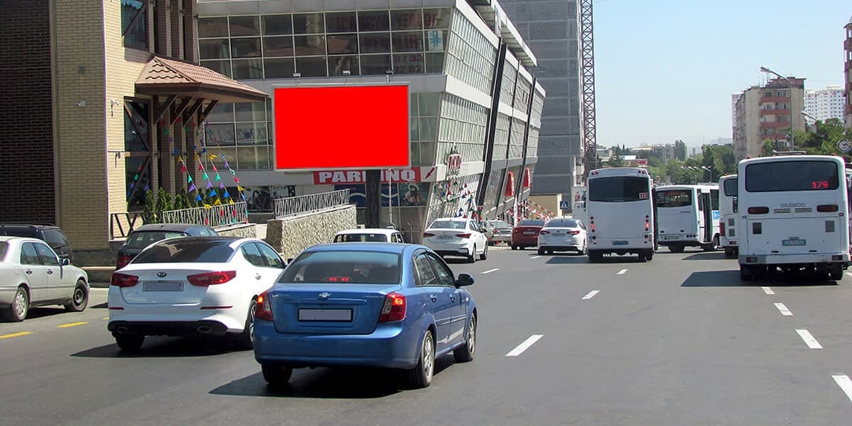 PR 006, Azadlıq metro st. çıxışı