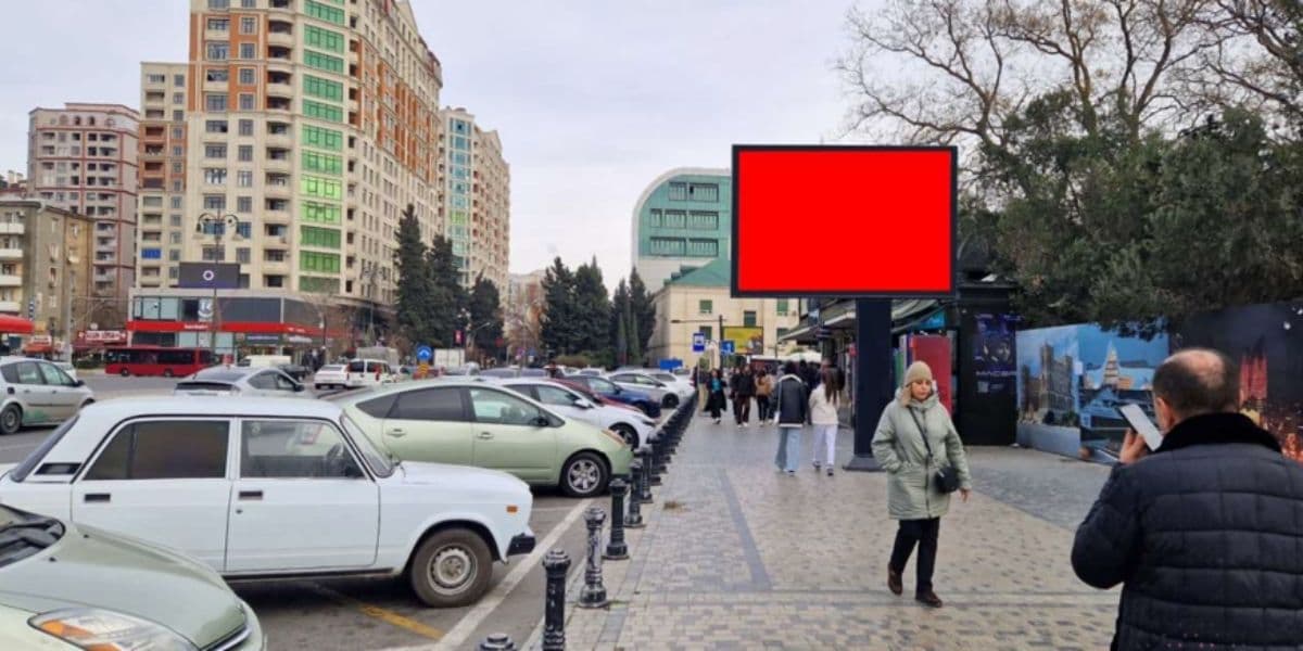 SL 068, Təbriz küç. (Baku Electronics mağazası ilə üzbəüz)