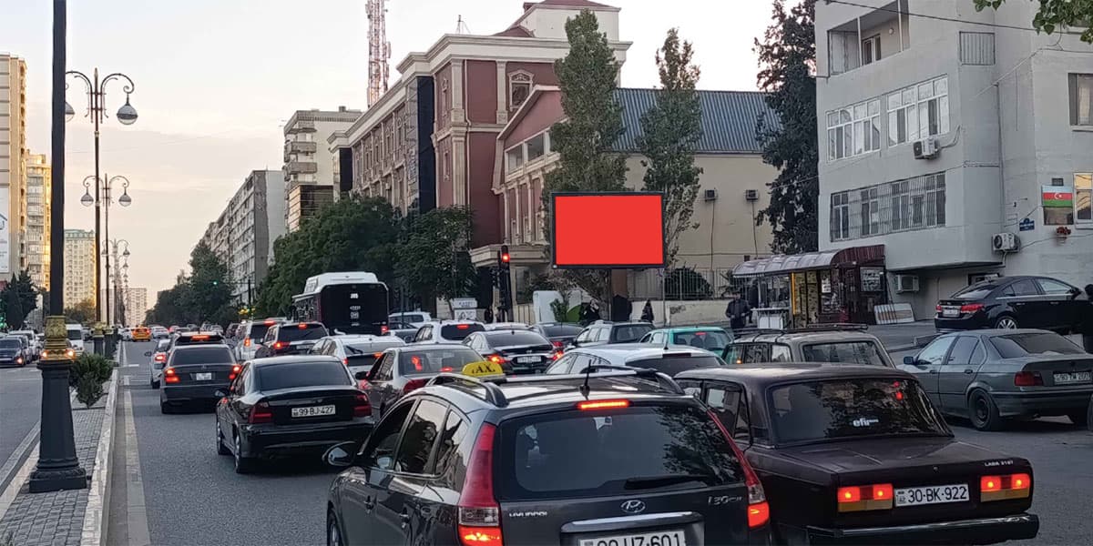 LD 110, A.M.Şərifzadə küç. (ATS-in qarşısı)