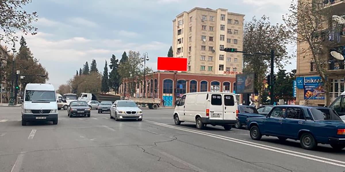 LB 013, Gəncə. Ş.İ.Xətai küç.