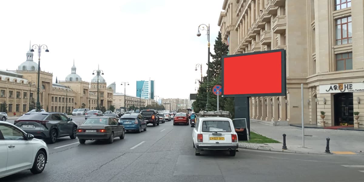 SL 031, H.Əliyev pr. (H.Əliyev mərkəzinə yaxın)